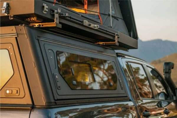 TACOMA GEN 3 CONTOUR CANOPY 5′ SB Black