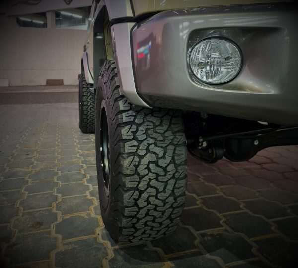 LC71/LC76/LC78/LC79 (17X9) 5x Hammer wheels (5/150)